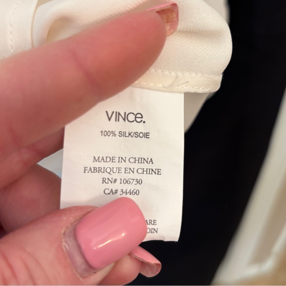Vince 100% Silk Cream Women's LS Blouse Size Medium RN #106730 Oversized - Picture 4 of 8